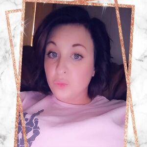 Meet your Posher, Cassandra